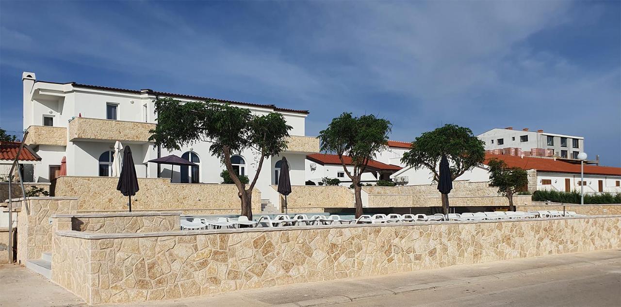 Villa Ivanovic Vir Buitenkant foto